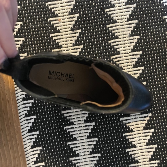 Micheal KORS black leather wedge heeled bootie size 7.5 - Picture 4 of 4